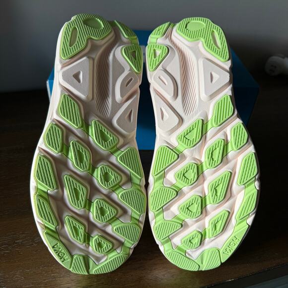 Hoka One One Woman’s Clifton 9 Cream Pink Walking Running Sneakers- Size 10B - Picture 7 of 9